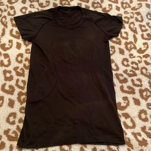 Lulu swiftly t shirt